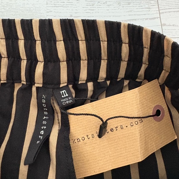 Knot Sisters Striped Wide Leg Pants - Picture 5 of 8